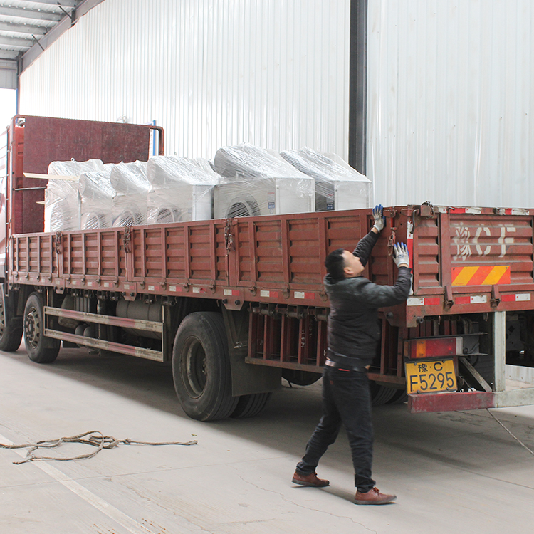 鄭州鄭通風(fēng)機(jī)100臺(tái)不銹鋼離心風(fēng)機(jī)出貨！