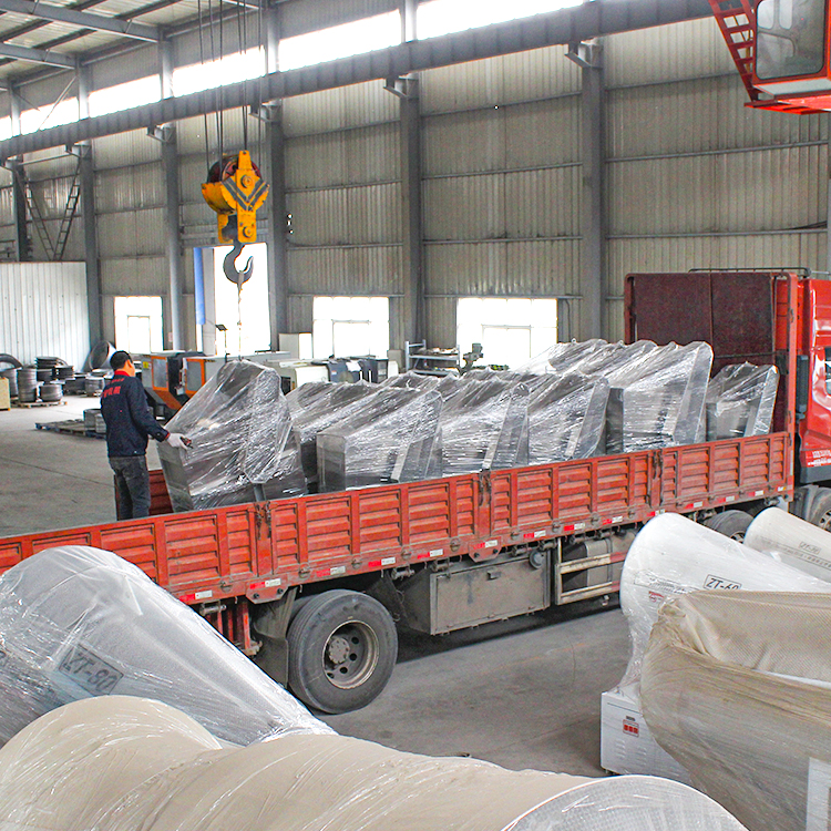 鄭州鄭通風(fēng)機(jī)100臺(tái)不銹鋼離心風(fēng)機(jī)出貨！