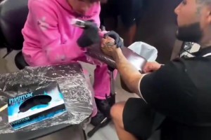 眾所周知打球只是我的副業(yè)??！三球這紋身技術(shù)不賴(lài)啊